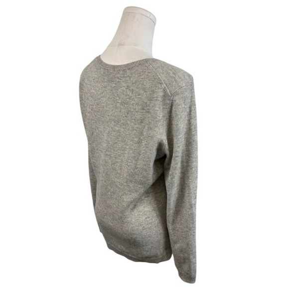Charter Club 100% Cashmere Sweater Luxury Soft Knit Crew Neck Gray Size Medium - Picture 3 of 5